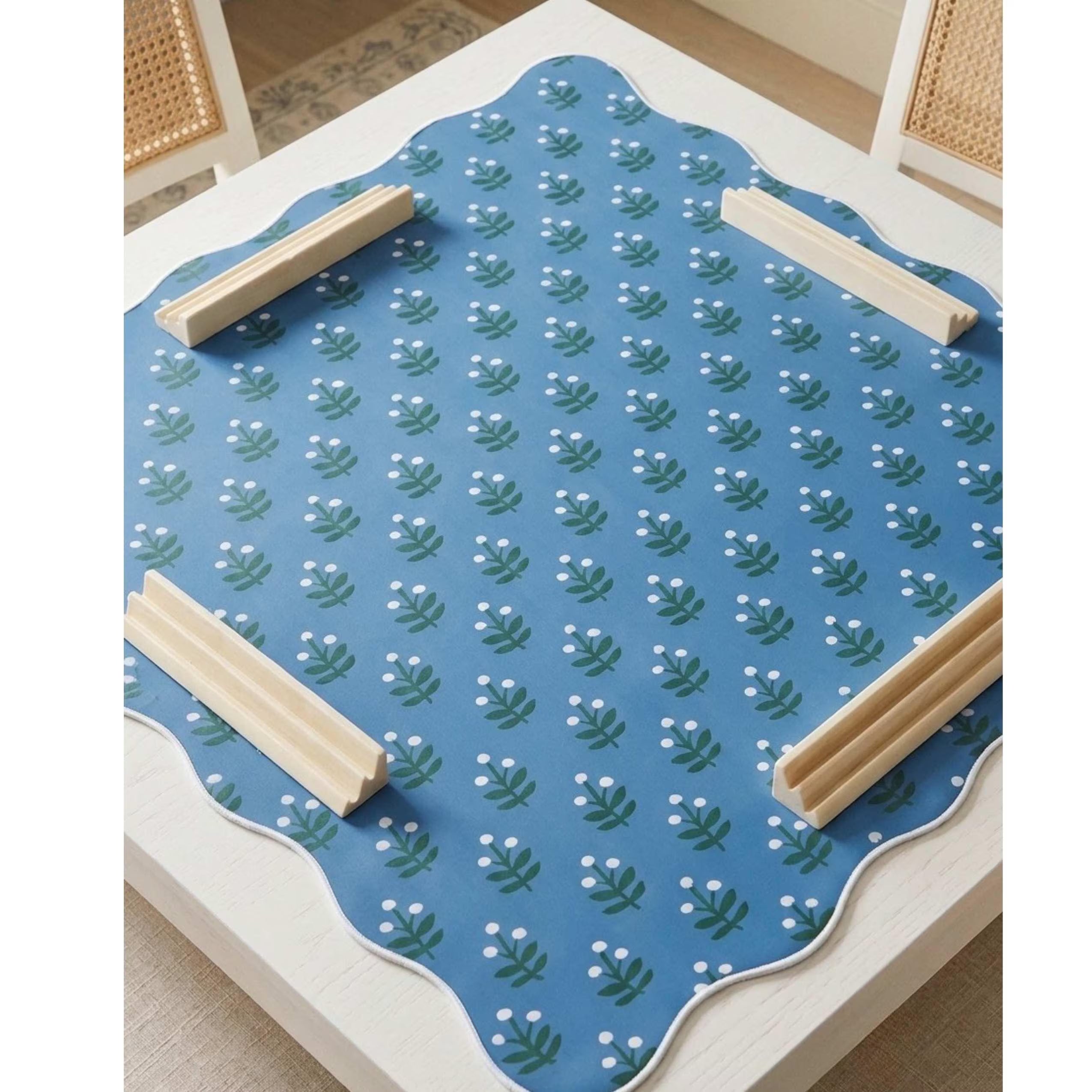 Indigo Bloom mahjong mat detail view of scalloped edge and floral pattern